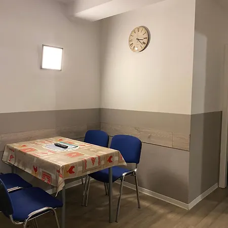 Apartment Boardinghouse *