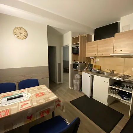 Apartment Boardinghouse *